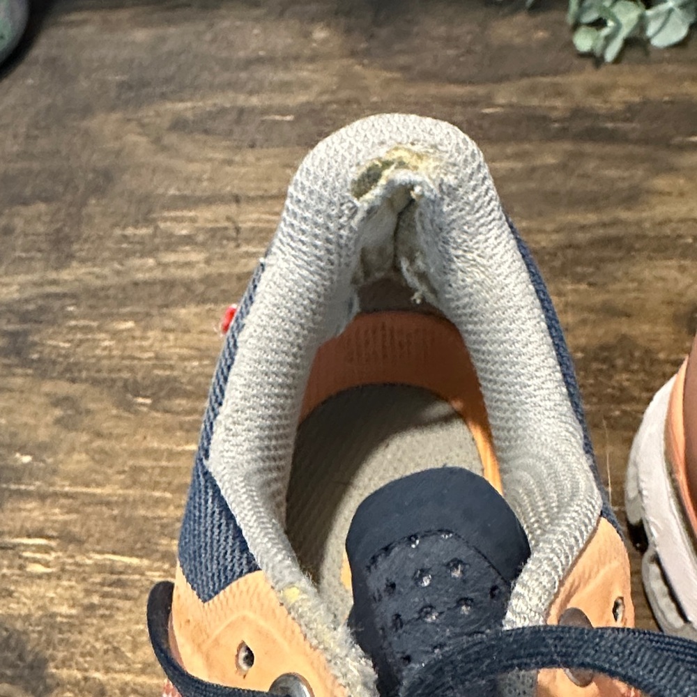 On Running Women's Cloudswift Peach/Coral Running Shoes - Picture 3 of 5